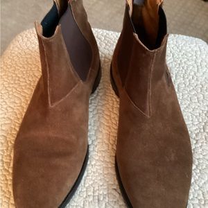 Men’s Allen Edmonds Brown Suede Boots-Size 10 1/2 E -Excellent Condition